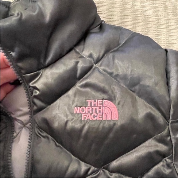 The North Face 550 Girl’s Puffer Jacket (Size M - 10/12) - Picture 8 of 12